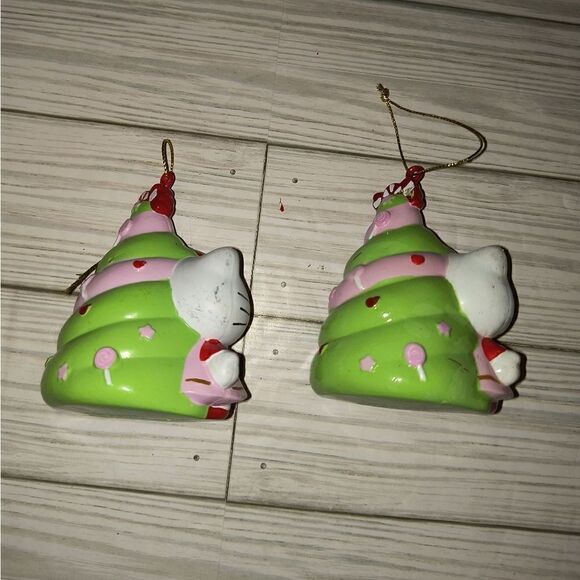 Sanrio Hello Kitty Christmas Tree Ornament 3.5” Pink Red Green 2005 Set Of 2 - Picture 5 of 9